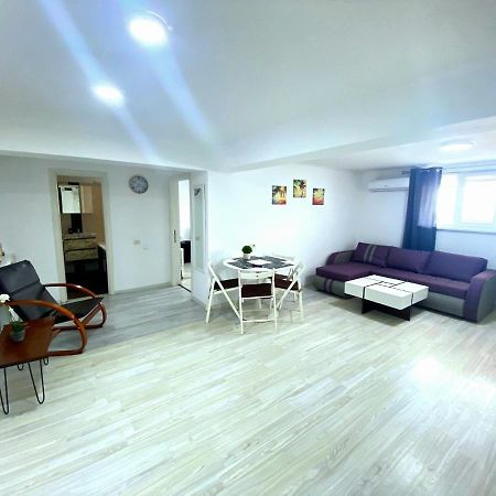 מאמאיה "Near Vega" Apartment מראה חיצוני תמונה